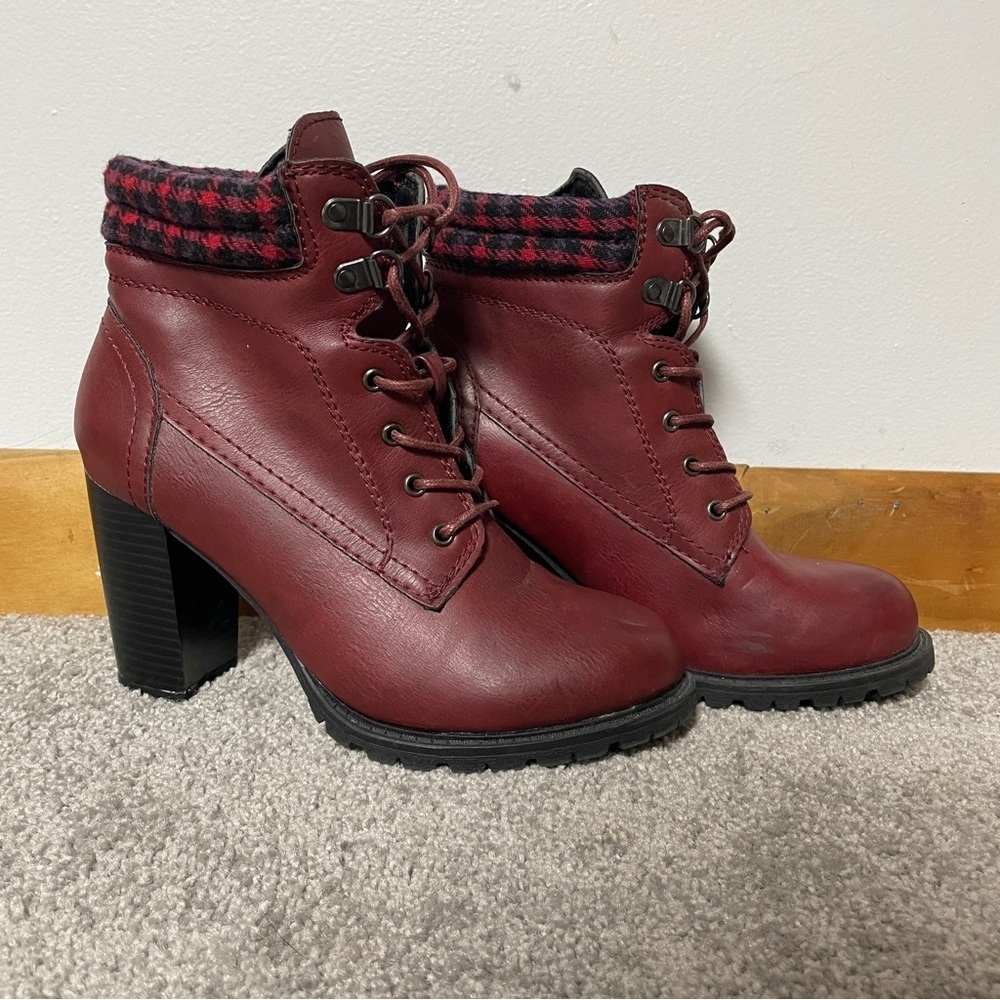 Dolce by Mojo Moxy WitchyFaux leather Red-burgundy ankle boot Whimsigoth Size 8